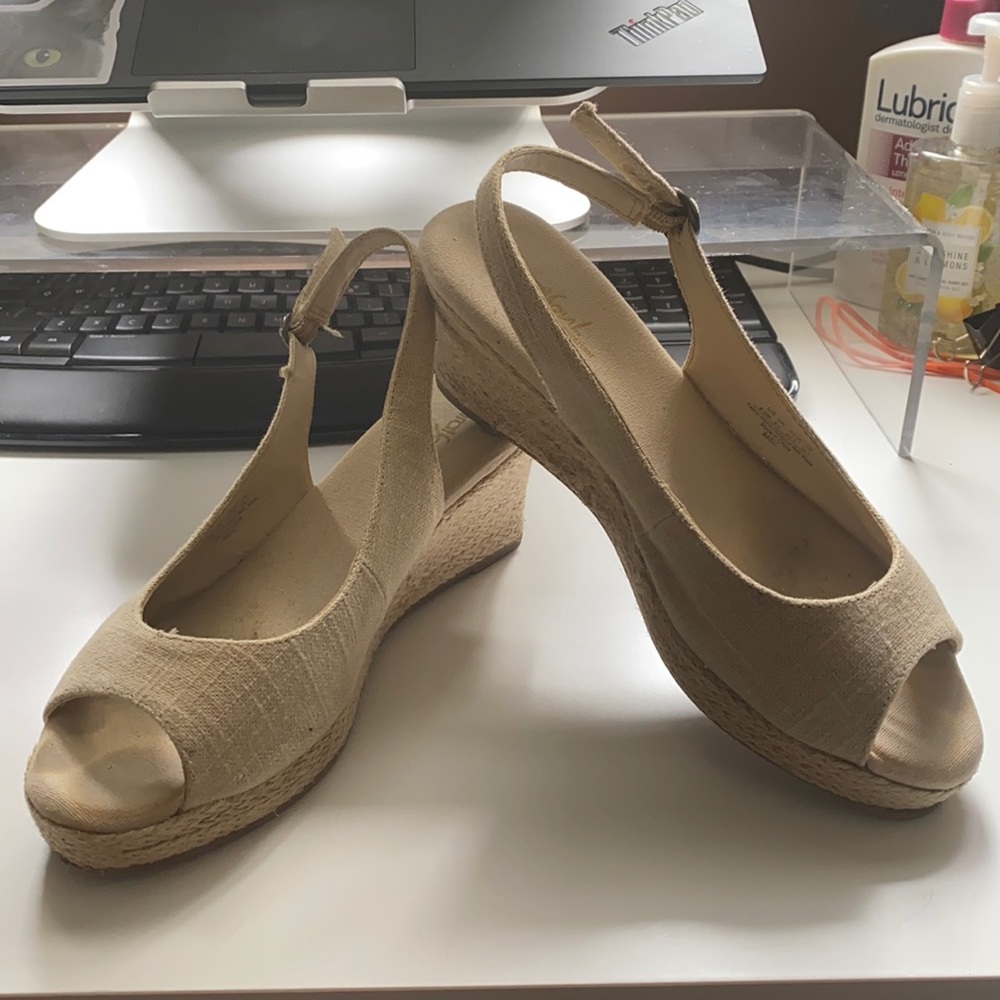 Great condition woven wedges